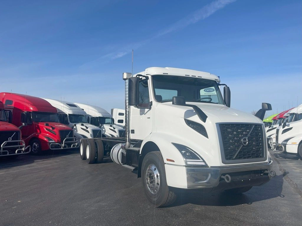 2024 VOLVO VNR64300 T12344