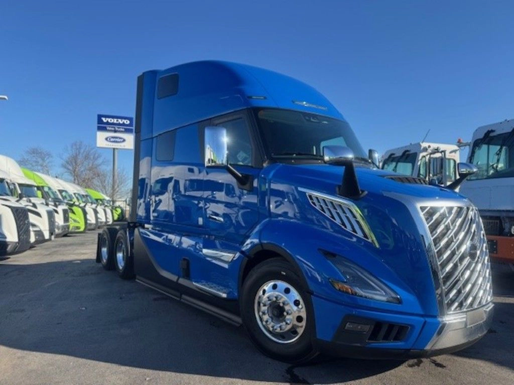 2025 VOLVO VNL64T860 T12906